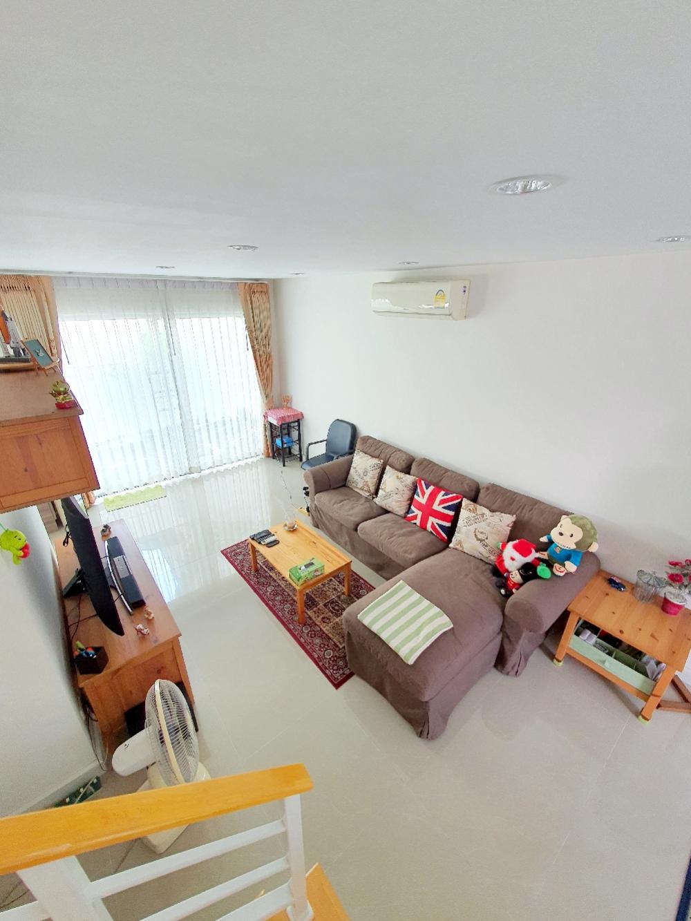 For SaleTownhomeBangna, Bearing, Lasalle : sell! 2-story townhome, decorated, furnished, and complete with electrical appliances. Ready to drag your bags. Price can be negotiated!