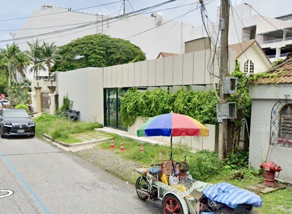 For SaleLandSukhumvit, Asoke, Thonglor : Land for sale, Soi Ekkamai, Sukhumvit 63 Road, near Big C Ekkamai, area 186 sq. w., width 20 meters, depth 37 meters, brown area, Y10