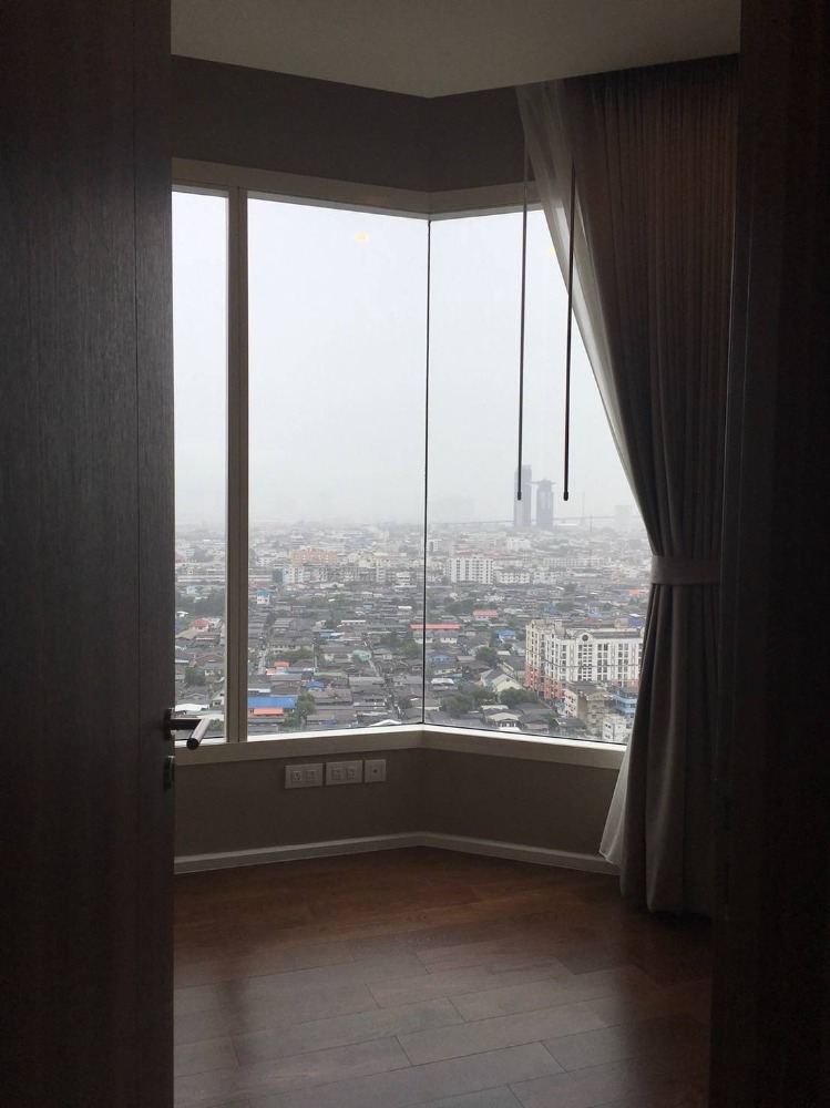 For RentCondoSathorn, Narathiwat : Condo menam residence for rent