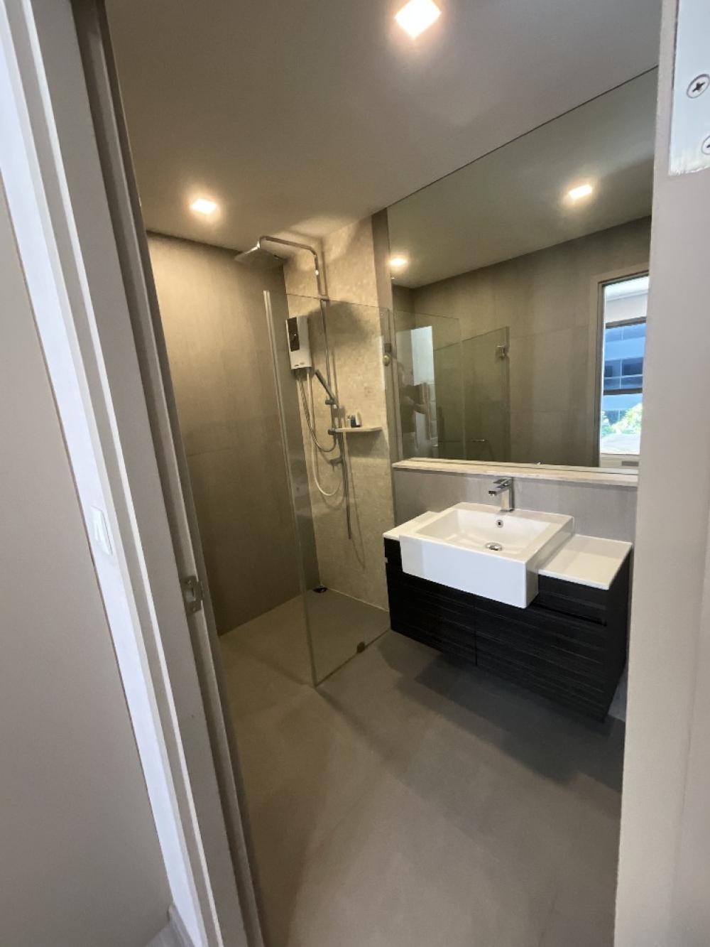 For RentCondoRattanathibet, Sanambinna : The Politant Breeze two bedroom,two bath room face South with swimming pool and Riverview