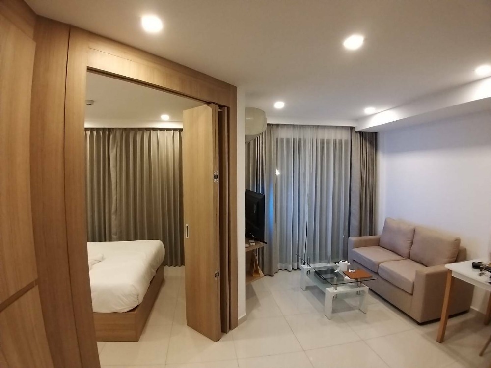 ให้เช่าคอนโดพัทยา บางแสน ชลบุรี สัตหีบ : คอนโดพัทยาให้เช่า ซิตี้ การ์เด้นท์ ทรอปิคาน่า Pool  Access คอนโดพัทยาเหนือ หาดวงศ์อมาตย์ 1ฺ Bed 32.98 ตร.ม. ตกแต่งพร้อมอยู่ ค่าเช่าเดือนละ 13,000 บาท