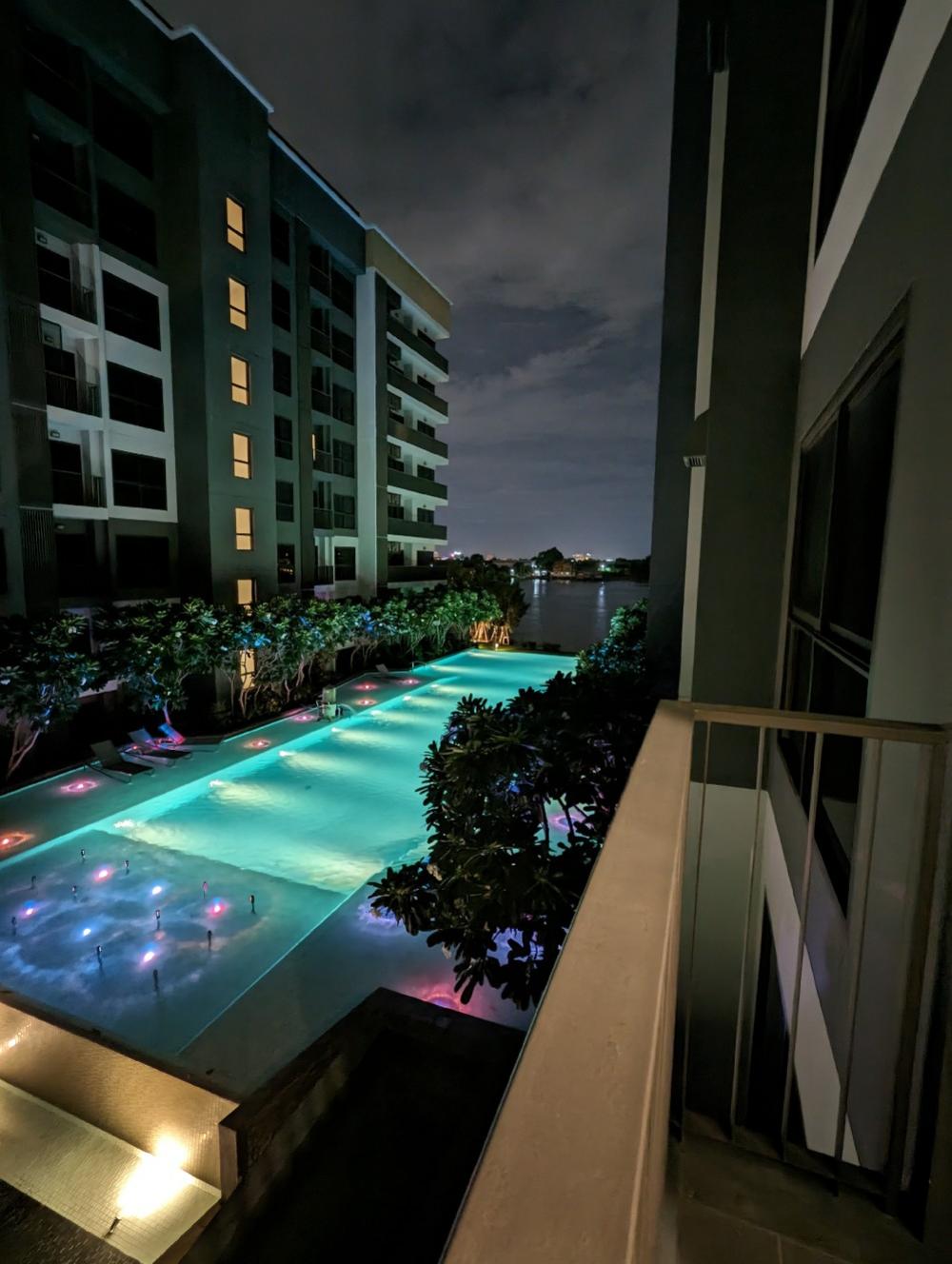 For RentCondoRattanathibet, Sanambinna : The Politant Breeze two bedroom,two bath room face South with swimming pool and Riverview