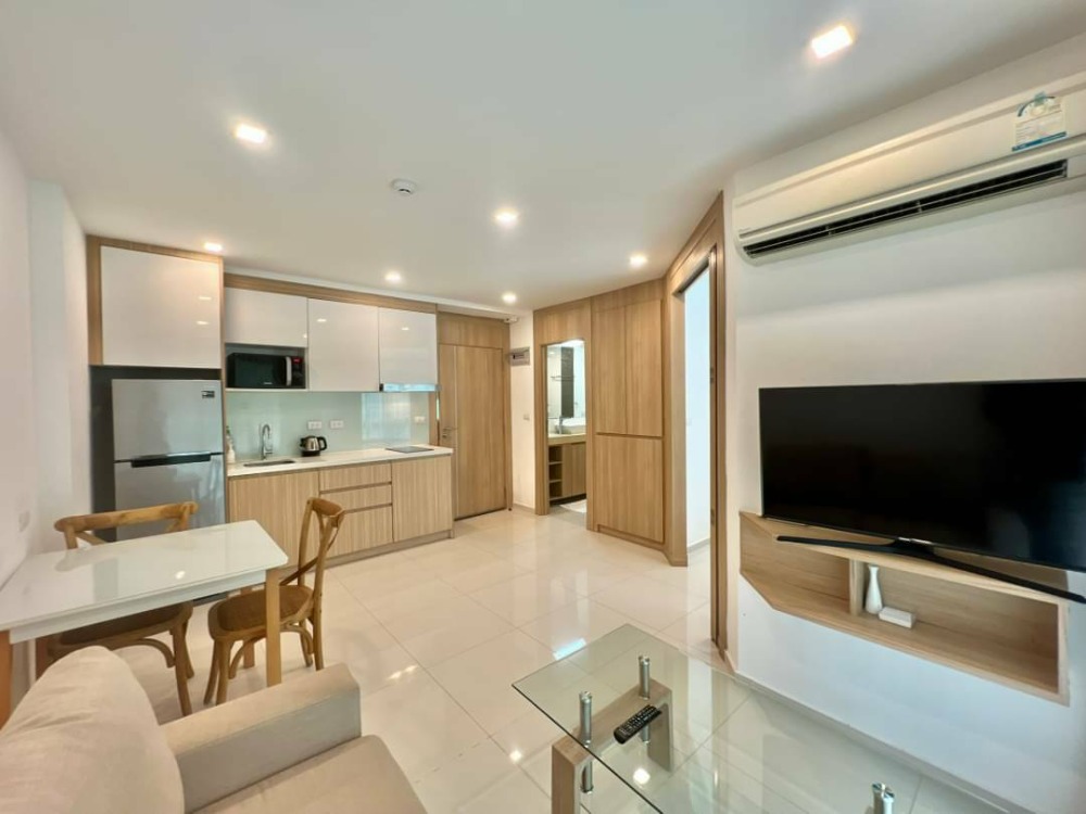 ให้เช่าคอนโดพัทยา บางแสน ชลบุรี สัตหีบ : คอนโดพัทยาให้เช่า ซิตี้ การ์เด้นท์ ทรอปิคาน่า Pool  Access คอนโดพัทยาเหนือ หาดวงศ์อมาตย์ 1ฺ Bed 32.98 ตร.ม. ตกแต่งพร้อมอยู่ ค่าเช่าเดือนละ 13,000 บาท