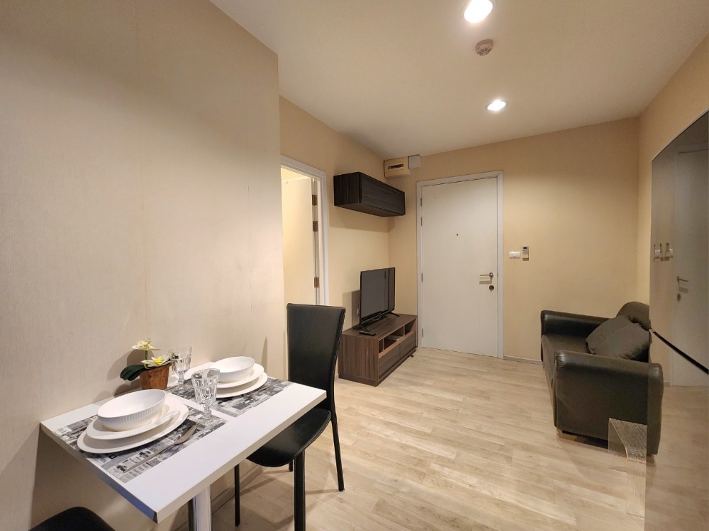 For RentCondoNonthaburi, Bang Yai, Bangbuathong : N117.5 **The most beautiful room** Room available 31 Jan. for rent, Plum Condo Central Station, very beautiful room, exactly as shown in the picture.