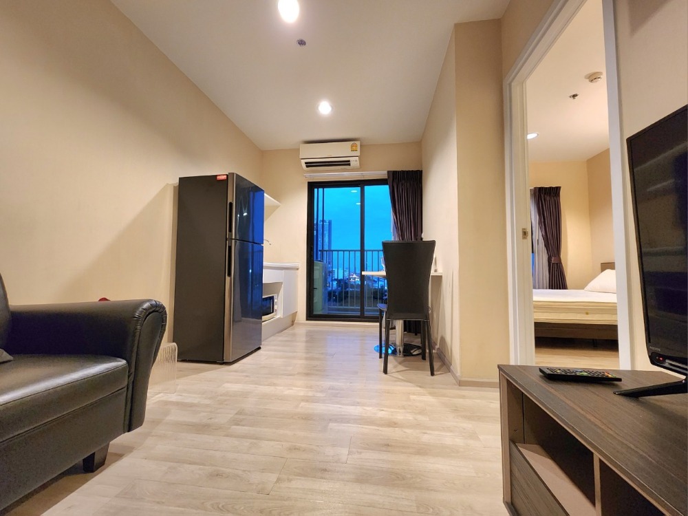 For RentCondoNonthaburi, Bang Yai, Bangbuathong : N117.5 **The most beautiful room** Room available 31 Jan. for rent, Plum Condo Central Station, very beautiful room, exactly as shown in the picture.