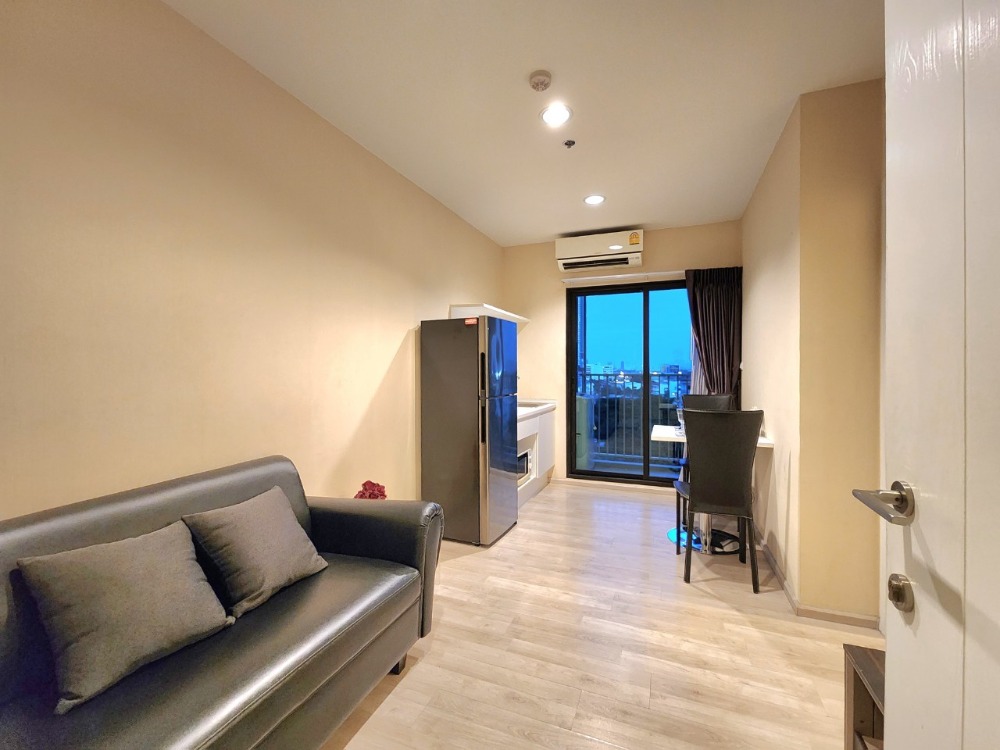 For RentCondoNonthaburi, Bang Yai, Bangbuathong : N117.5 **The most beautiful room** Room available 31 Jan. for rent, Plum Condo Central Station, very beautiful room, exactly as shown in the picture.