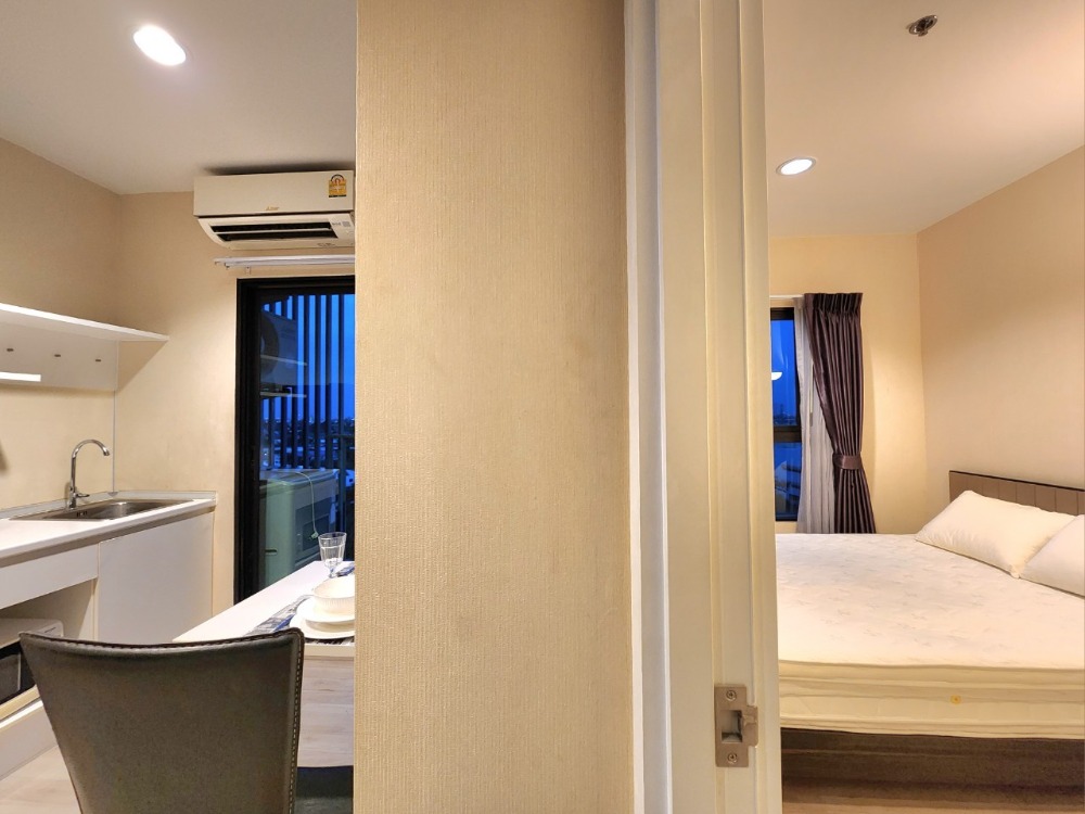 For RentCondoNonthaburi, Bang Yai, Bangbuathong : N117.5 **The most beautiful room** Room available 31 Jan. for rent, Plum Condo Central Station, very beautiful room, exactly as shown in the picture.