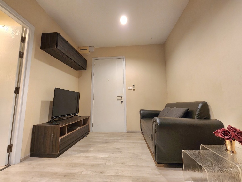 For RentCondoNonthaburi, Bang Yai, Bangbuathong : N117.5 **The most beautiful room** Room available 31 Jan. for rent, Plum Condo Central Station, very beautiful room, exactly as shown in the picture.