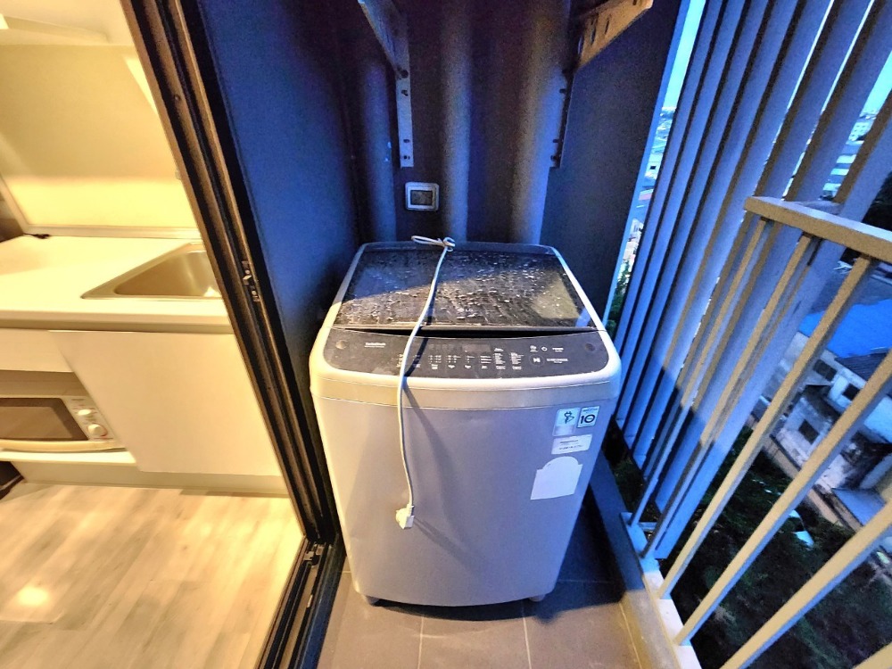 For RentCondoNonthaburi, Bang Yai, Bangbuathong : N117.5 **The most beautiful room** Room available 31 Jan. for rent, Plum Condo Central Station, very beautiful room, exactly as shown in the picture.