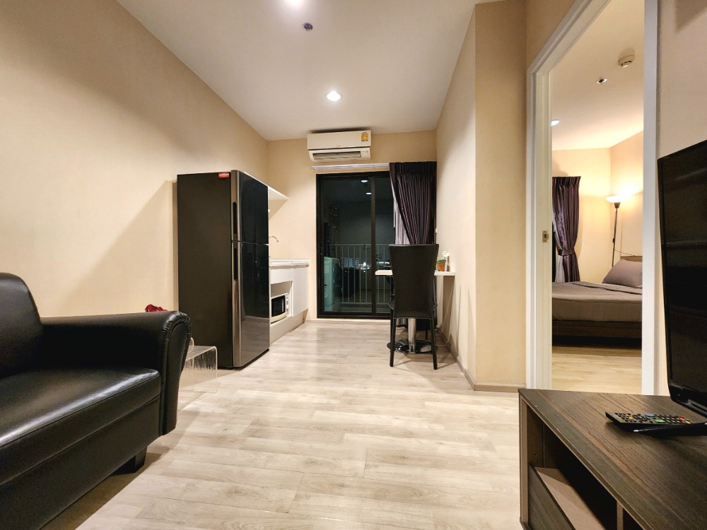 For RentCondoNonthaburi, Bang Yai, Bangbuathong : N117.5 **The most beautiful room** Room available 31 Jan. for rent, Plum Condo Central Station, very beautiful room, exactly as shown in the picture.