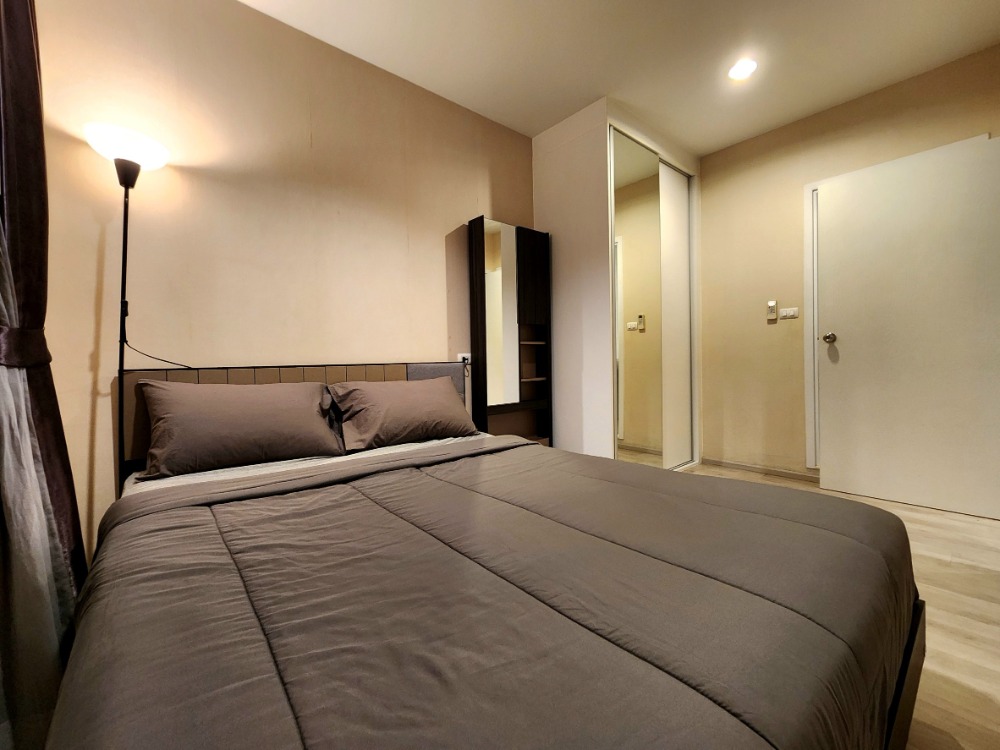 For RentCondoNonthaburi, Bang Yai, Bangbuathong : N117.5 **The most beautiful room** Room available 31 Jan. for rent, Plum Condo Central Station, very beautiful room, exactly as shown in the picture.