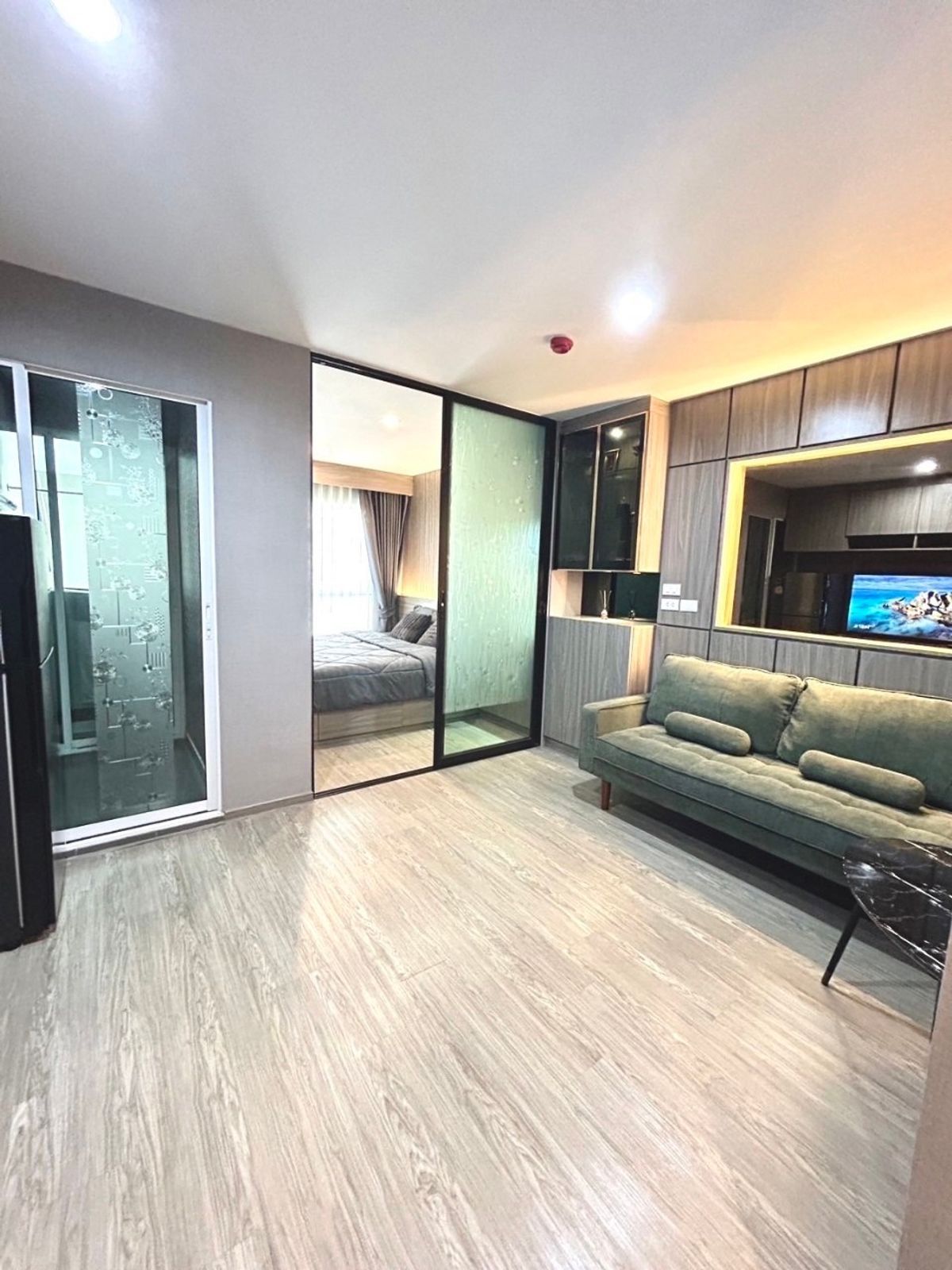 ให้เช่าคอนโดอ่อนนุช อุดมสุข : 🍀ให้เช่าคอนโดRegent home Sukhumvit 97/1 ใกล้ BTS บางจาก ห้องสวย เฟอร์ครบ มีเครื่องซักผ้า มี hood ดูดควัน เช่าเพียง 10000-
