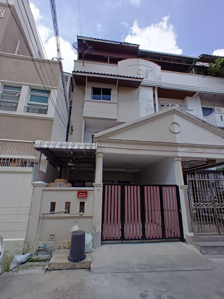 For SaleTownhomeOnnut, Udomsuk : Townhouse for sale, Ruengsiri Village, Soi Sukhumvit 62 (N.018)