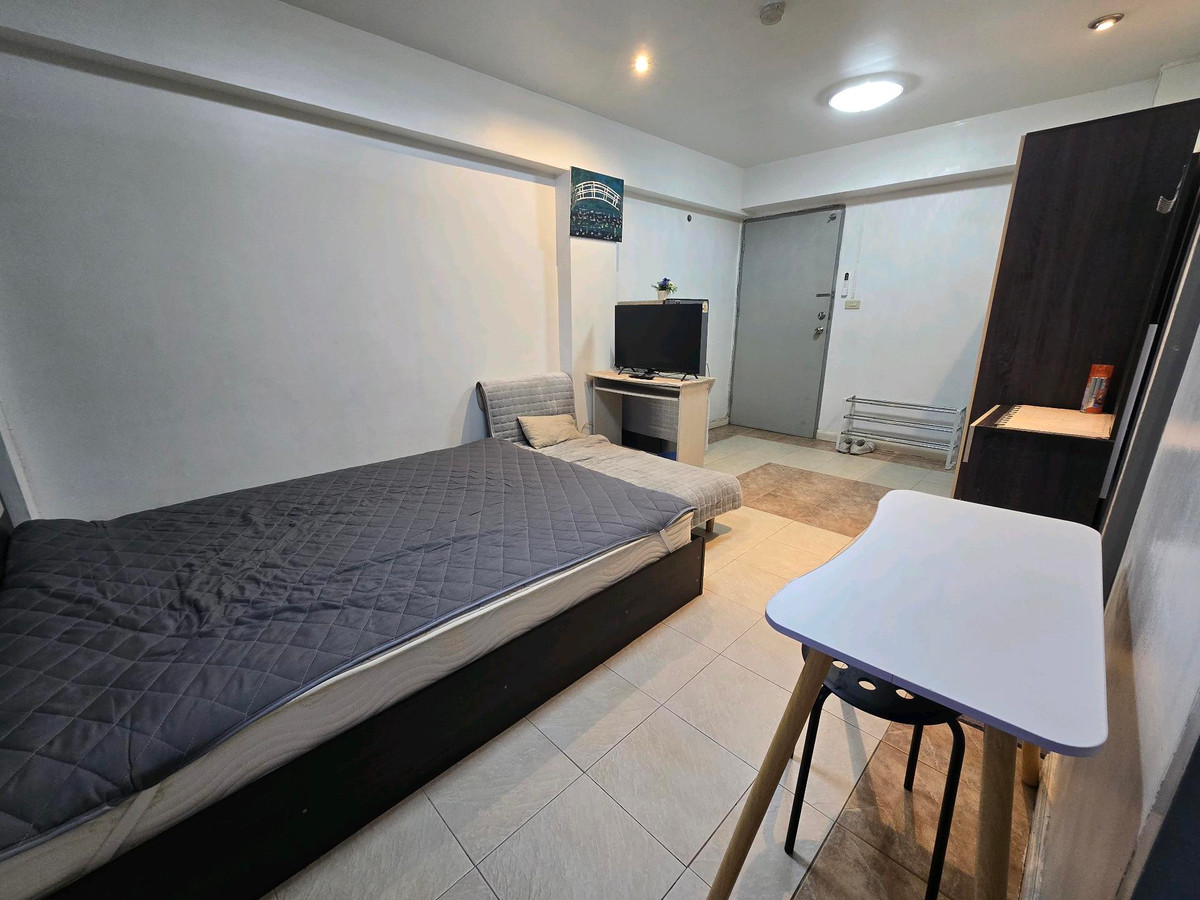 ให้เช่าคอนโดลาดพร้าว เซ็นทรัลลาดพร้าว : คอนโดใกล้ MRT พหลโยธิน, MRT ลาดพร้าว, เซ็นทรัลลาดพร้าว ยูเนี่ยนมอลล์ / มีแอร์ ตู้เย็น ทีวี เครื่องซักผ้า เครื่องทำน้ำอุ่น /คอนโดเซ็นจูรี่ปาร์ค เฟอร์นิเจอร์ครบๆ