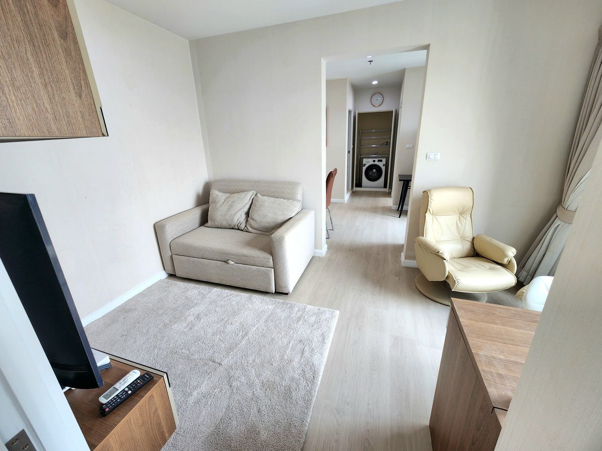 For RentCondoNonthaburi, Bang Yai, Bangbuathong : Condition is as shown in the cover photo** Price can be negotiated!! There is a washing machine. and water filter** 2 bedroom room for rent with very complete items, Plum Condo Central Station Phase 1, the owner is very kind!!