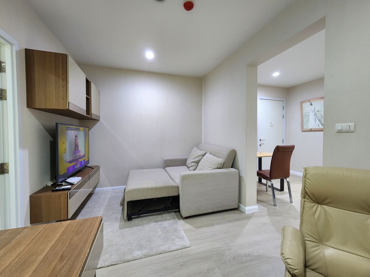 For RentCondoNonthaburi, Bang Yai, Bangbuathong : Condition is as shown in the cover photo** Price can be negotiated!! There is a washing machine. and water filter** 2 bedroom room for rent with very complete items, Plum Condo Central Station Phase 1, the owner is very kind!!