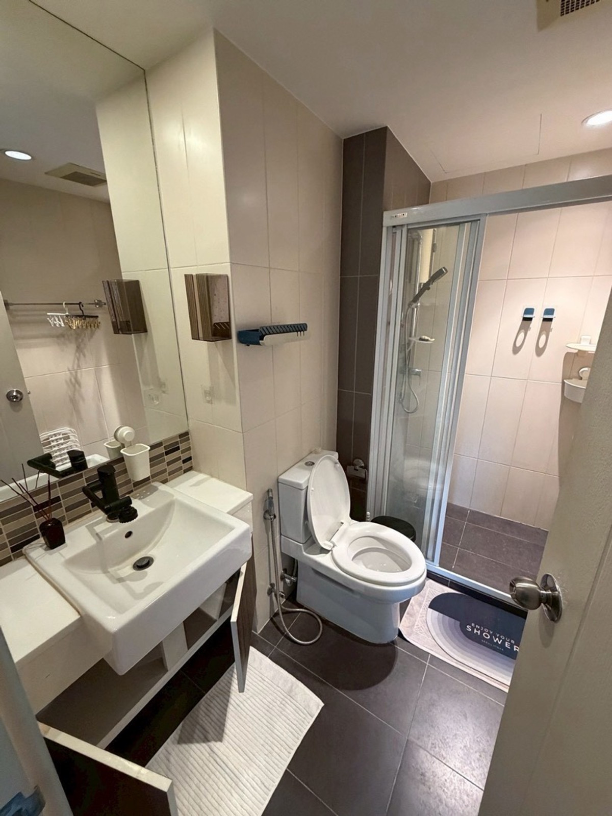 ให้เช่าคอนโดอารีย์ อนุสาวรีย์ : 1ห้องนอน ราคาพิเศษ‼️‼️centric ari station ‼️‼️ สอบถามได้เลย 