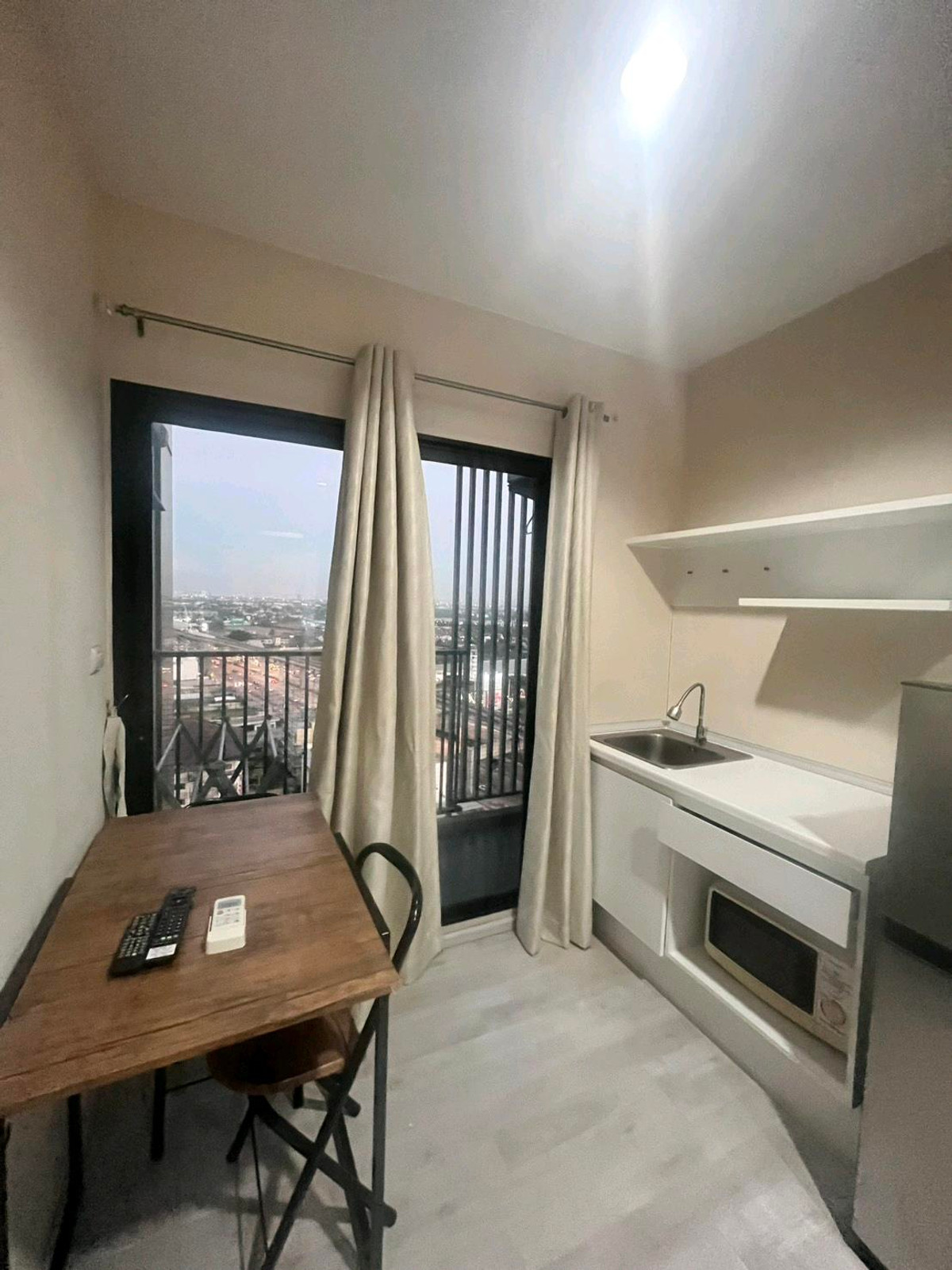 For RentCondoNonthaburi, Bang Yai, Bangbuathong : For rent, Plum Condo, Central Station Phase 1, next to Westgate Mall, ready to move in, free common area, free parking.