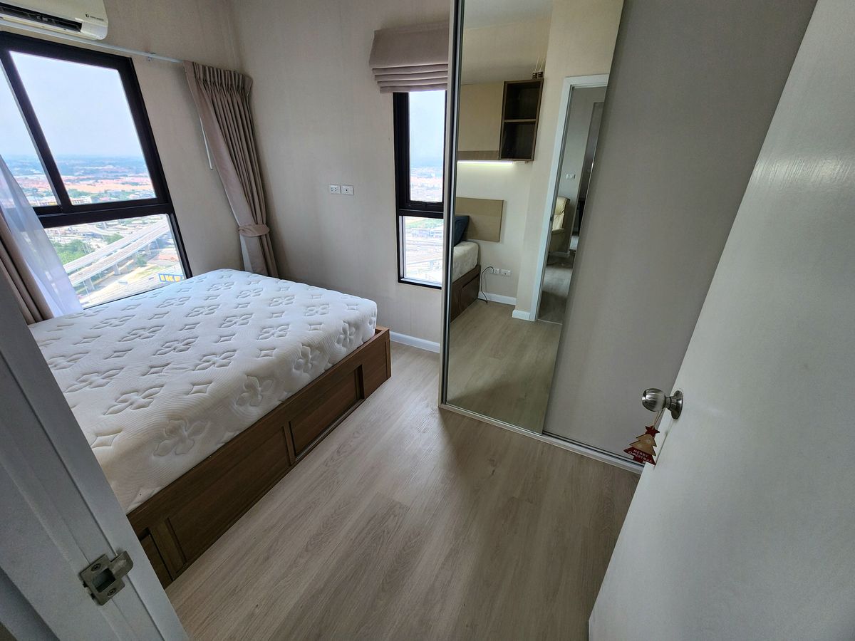 For RentCondoNonthaburi, Bang Yai, Bangbuathong : Condition is as shown in the cover photo** Price can be negotiated!! There is a washing machine. and water filter** 2 bedroom room for rent with very complete items, Plum Condo Central Station Phase 1, the owner is very kind!!