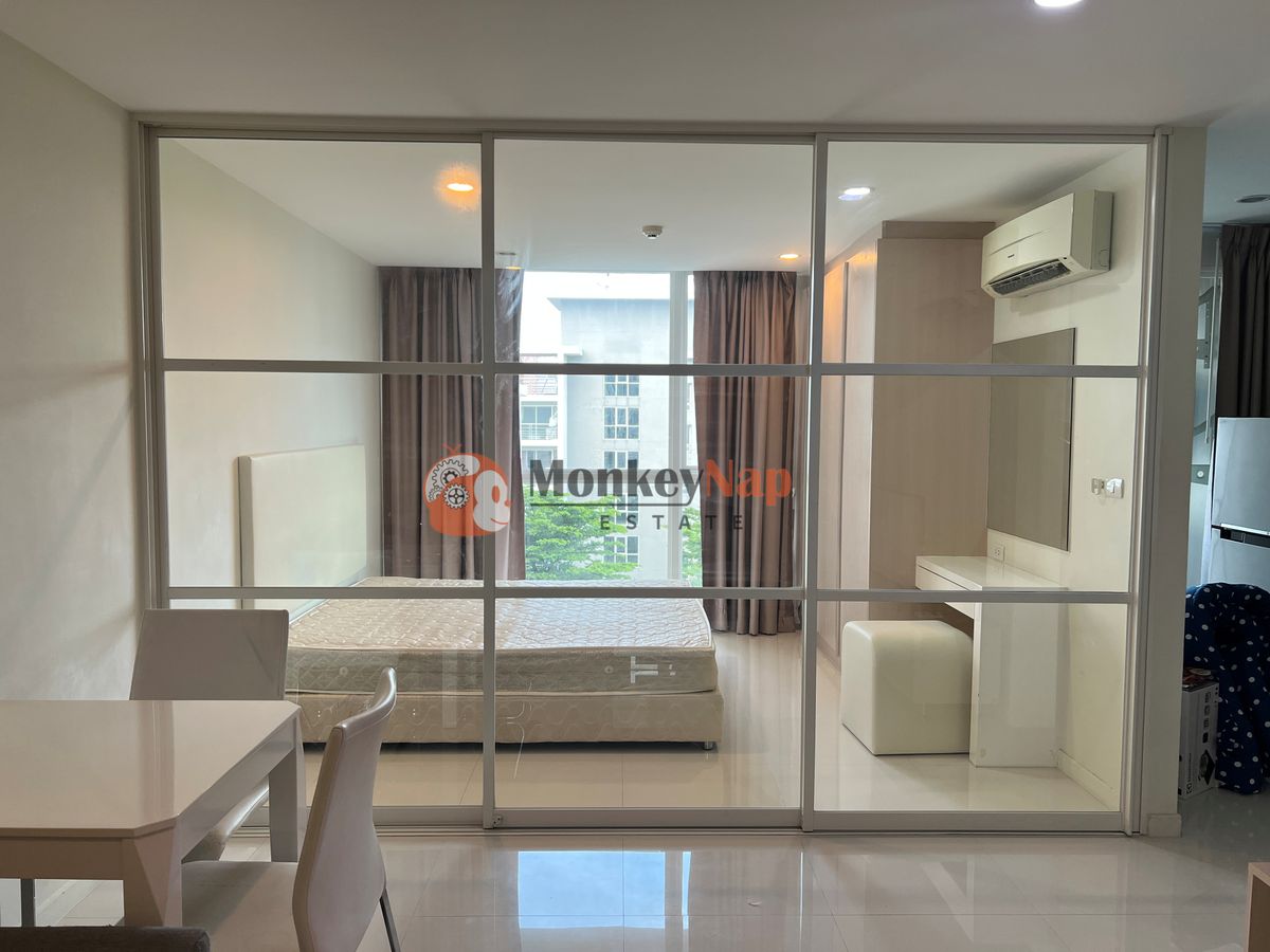 ให้เช่าคอนโดพัฒนาการ ศรีนครินทร์ : ให้เช่า - อิลิเม้น ศรีนครินทร์ 1 ห้องนอน 37 ตรม ชั้น 7 วิวสระ ทิศตะวันออก ราคา 11,000 บาท ติดต่อ 092-442-4505