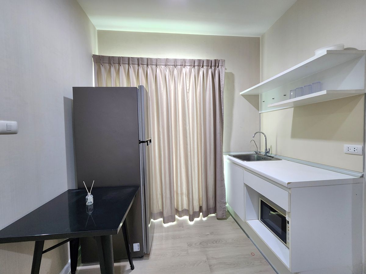 For RentCondoNonthaburi, Bang Yai, Bangbuathong : Condition is as shown in the cover photo** Price can be negotiated!! There is a washing machine. and water filter** 2 bedroom room for rent with very complete items, Plum Condo Central Station Phase 1, the owner is very kind!!