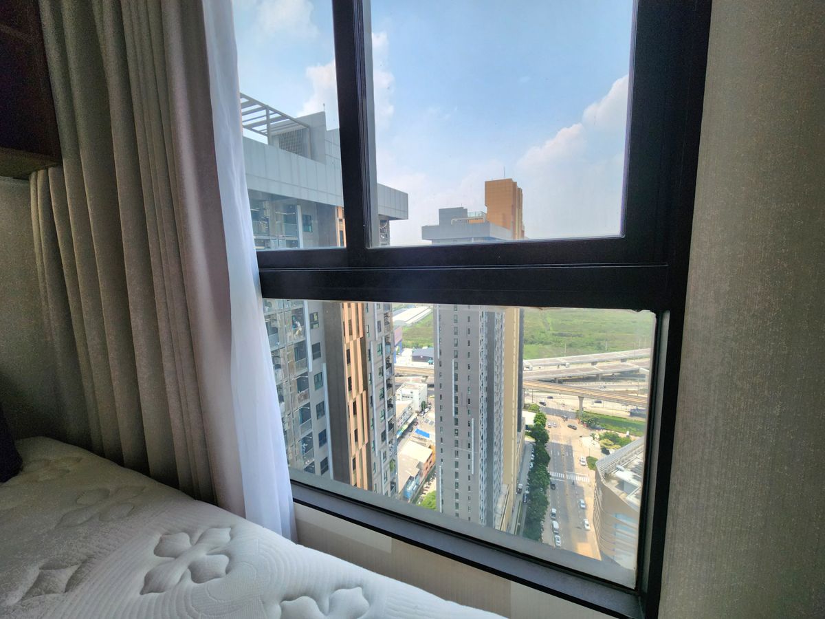 For RentCondoNonthaburi, Bang Yai, Bangbuathong : Condition is as shown in the cover photo** Price can be negotiated!! There is a washing machine. and water filter** 2 bedroom room for rent with very complete items, Plum Condo Central Station Phase 1, the owner is very kind!!