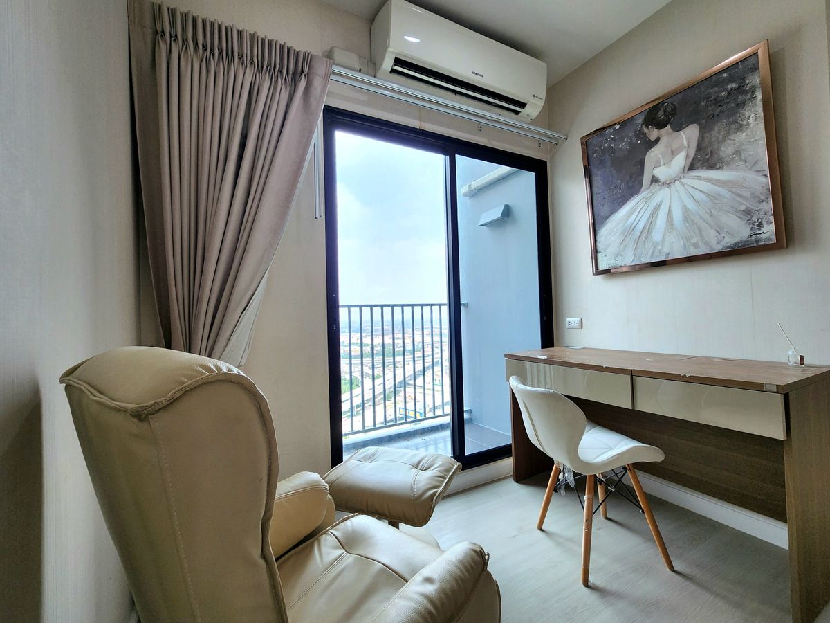 For RentCondoNonthaburi, Bang Yai, Bangbuathong : Condition is as shown in the cover photo** Price can be negotiated!! There is a washing machine. and water filter** 2 bedroom room for rent with very complete items, Plum Condo Central Station Phase 1, the owner is very kind!!