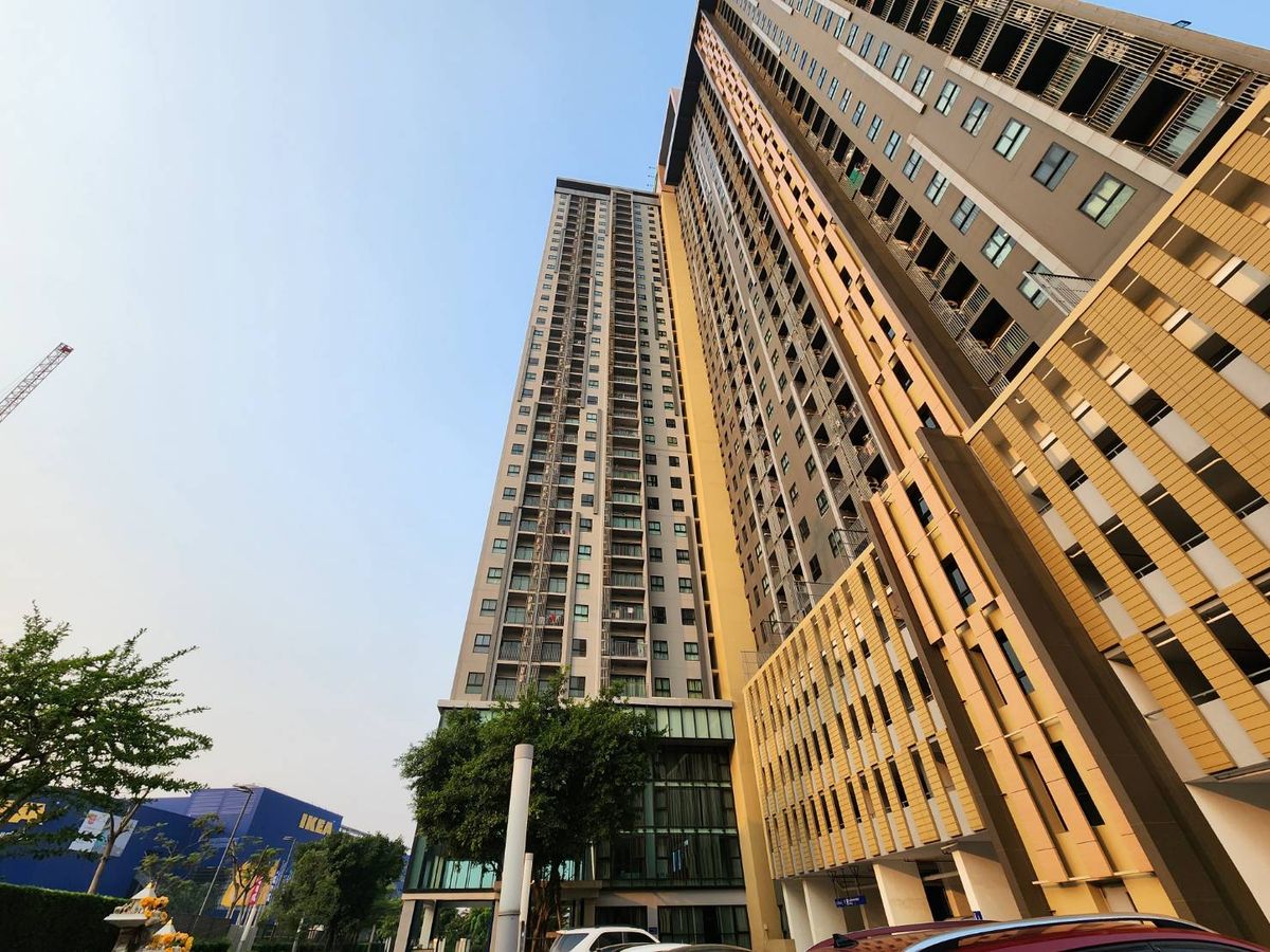 For RentCondoNonthaburi, Bang Yai, Bangbuathong : Condition is as shown in the cover photo** Price can be negotiated!! There is a washing machine. and water filter** 2 bedroom room for rent with very complete items, Plum Condo Central Station Phase 1, the owner is very kind!!