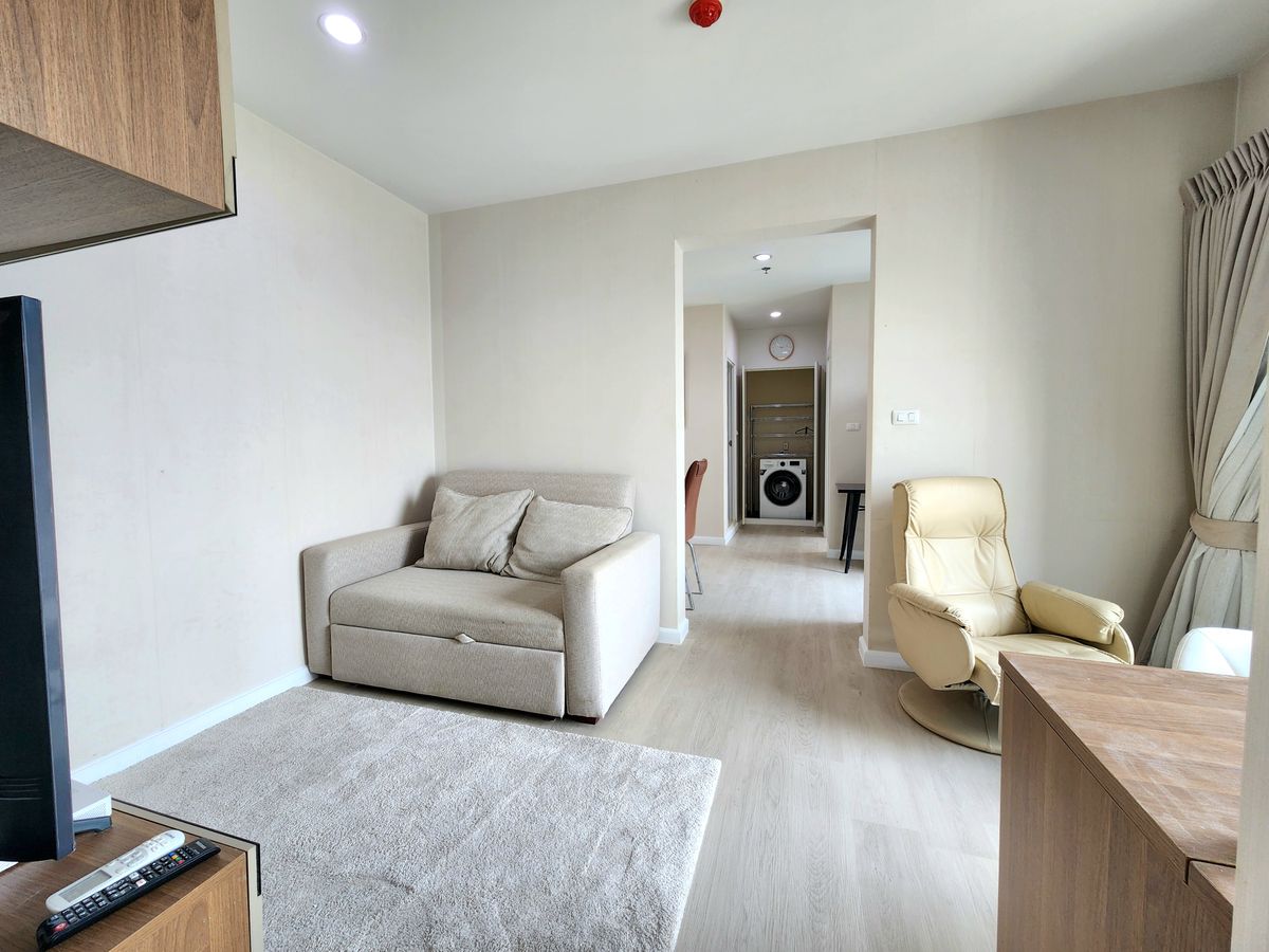 For RentCondoNonthaburi, Bang Yai, Bangbuathong : Condition is as shown in the cover photo** Price can be negotiated!! There is a washing machine. and water filter** 2 bedroom room for rent with very complete items, Plum Condo Central Station Phase 1, the owner is very kind!!