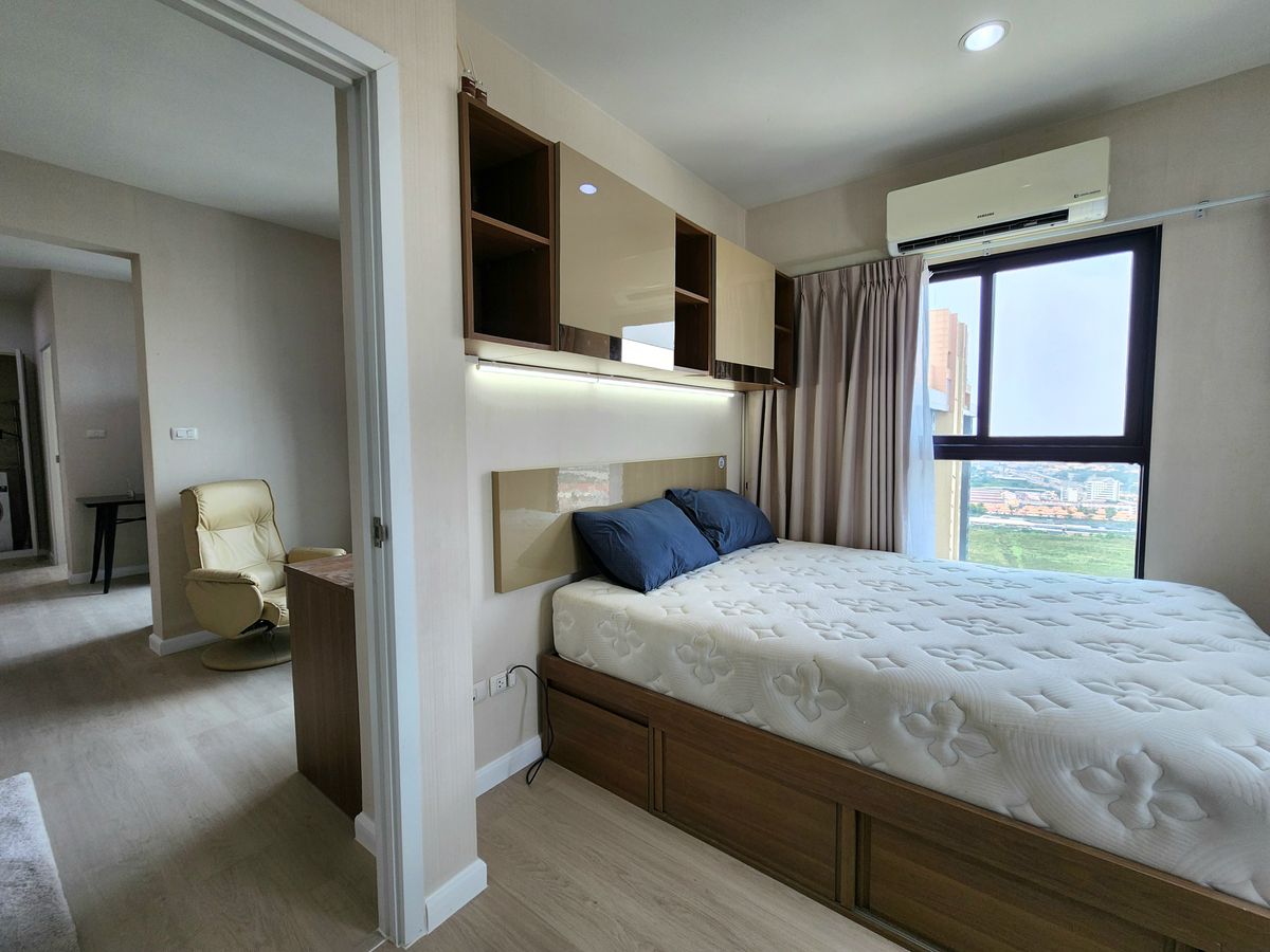 For RentCondoNonthaburi, Bang Yai, Bangbuathong : Condition is as shown in the cover photo** Price can be negotiated!! There is a washing machine. and water filter** 2 bedroom room for rent with very complete items, Plum Condo Central Station Phase 1, the owner is very kind!!