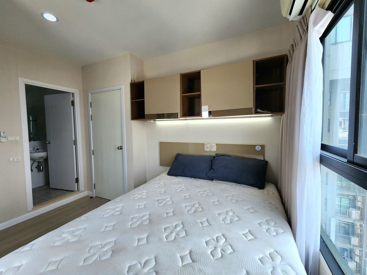 For RentCondoNonthaburi, Bang Yai, Bangbuathong : Condition is as shown in the cover photo** Price can be negotiated!! There is a washing machine. and water filter** 2 bedroom room for rent with very complete items, Plum Condo Central Station Phase 1, the owner is very kind!!