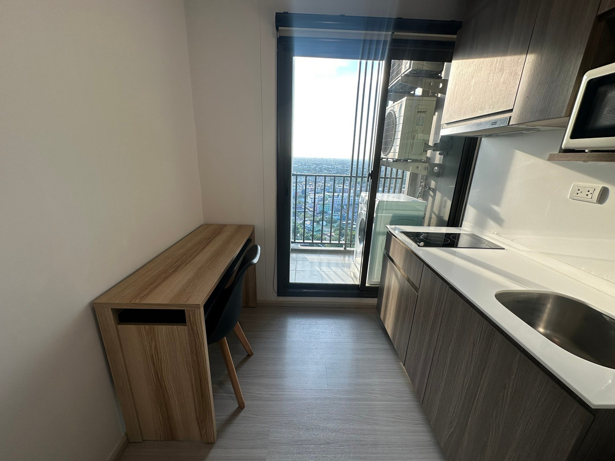 For RentCondoBang kae, Phetkasem : 🎨 For rent!! 1 bedroom, 1 bathroom, 29th floor, Building C, only 11,500 baht! (Room available 7/5/69) //The Parkland Phetkasem 56 near MRT Phasi Charoen, call 0653562745 The Toy💛