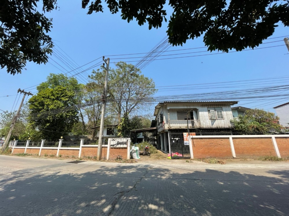 For SaleLandPak Chong KhaoYai : Land for sale in Pak Chong with 3 houses next to Lam Ta Khong, area 250 sq.wa., good location, next to Saphan Dam community road, very cheap price.