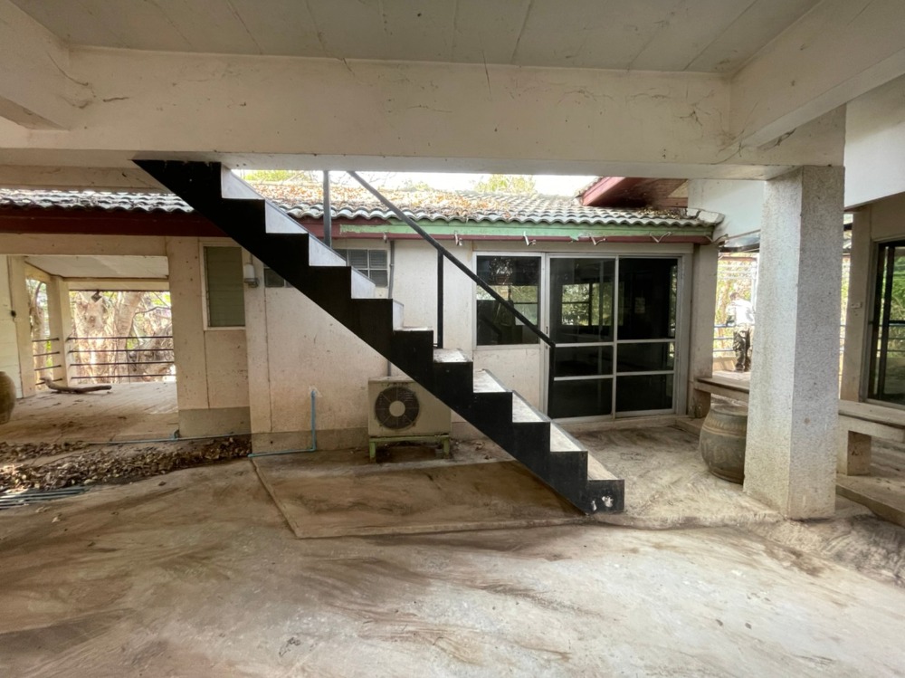 For SaleLandPak Chong KhaoYai : Land for sale in Pak Chong with 3 houses next to Lam Ta Khong, area 250 sq.wa., good location, next to Saphan Dam community road, very cheap price.