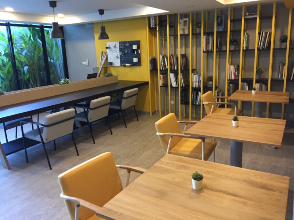 For SaleCondoNawamin, Ramindra : Condo for sale, The Cube Station, Ramintra 109, complete with electrical appliances, furniture.