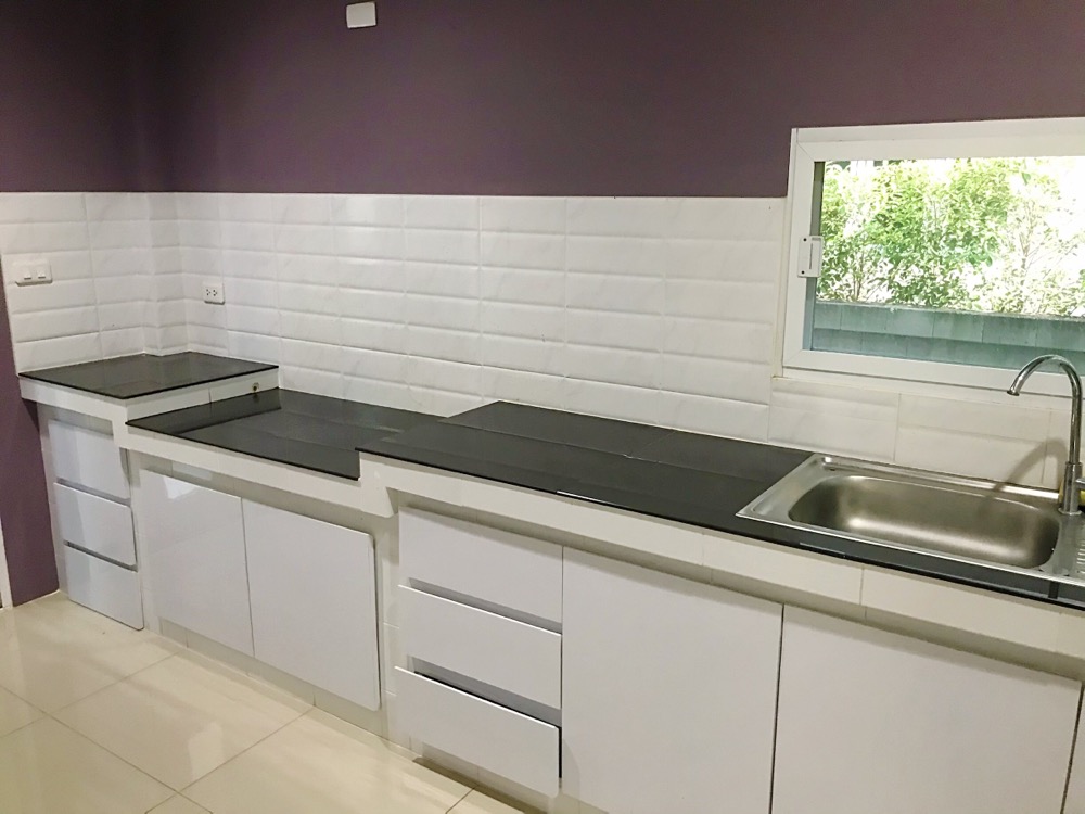 ให้เช่าบ้านพระราม 5 ราชพฤกษ์ บางกรวย : ให้เช่าบ้านใหม่โครงการ CASA waterside เฟอร์นิเจอร์ครบ หิ้วกระเป๋าอยู่ได้เลย