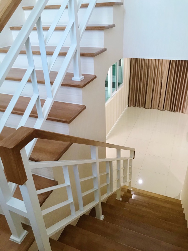 ให้เช่าบ้านพระราม 5 ราชพฤกษ์ บางกรวย : ให้เช่าบ้านใหม่โครงการ CASA waterside เฟอร์นิเจอร์ครบ หิ้วกระเป๋าอยู่ได้เลย