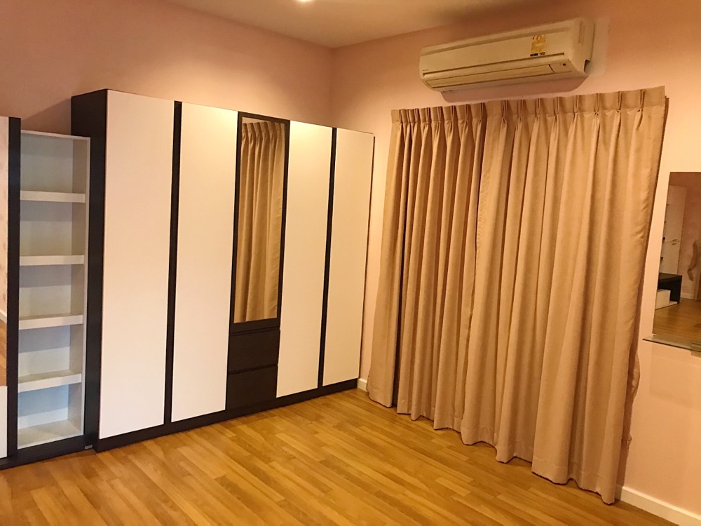 ให้เช่าบ้านพระราม 5 ราชพฤกษ์ บางกรวย : ให้เช่าบ้านใหม่โครงการ CASA waterside เฟอร์นิเจอร์ครบ หิ้วกระเป๋าอยู่ได้เลย