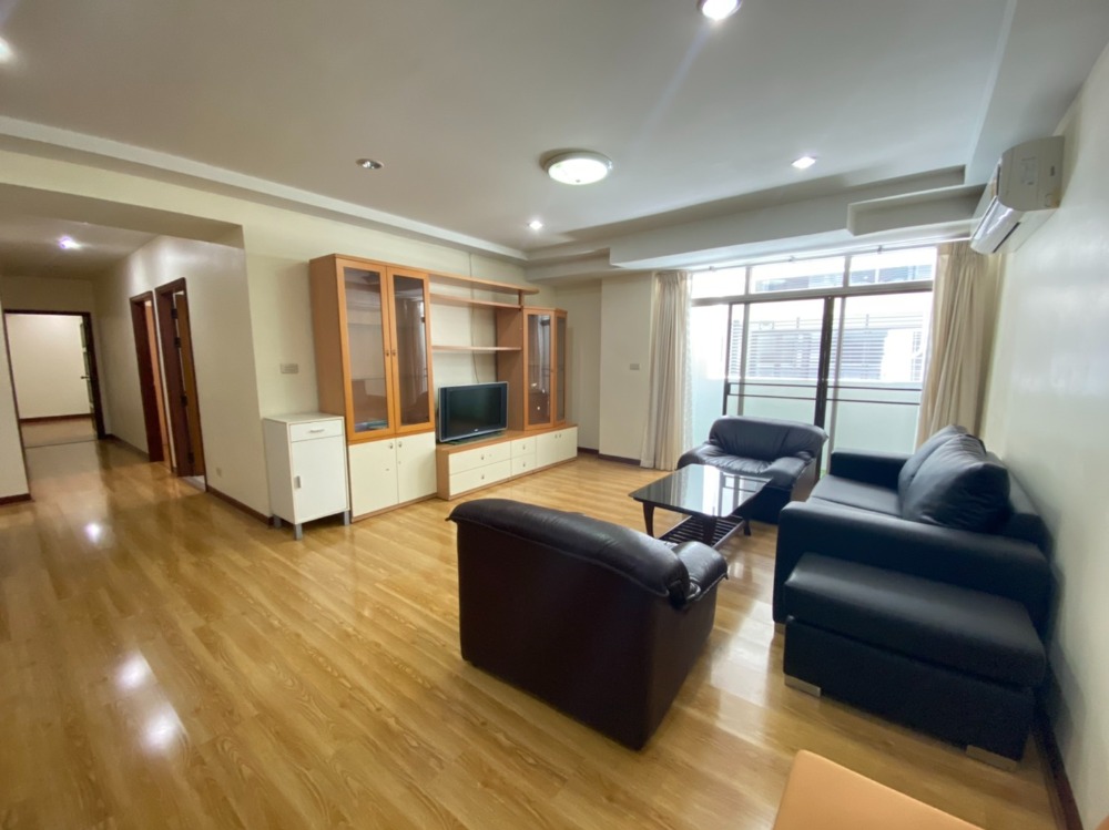 ให้เช่าคอนโดสุขุมวิท อโศก ทองหล่อ : 35,000 from 45k @Royal Castle 39 - 3 Beds 2 Baths ( 133 Sqm) ฺBEST DEAL