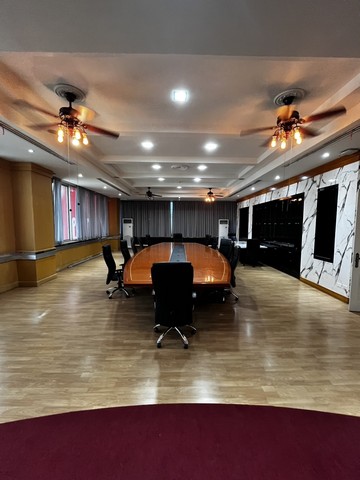 For RentShop HouseRamkhamhaeng, Hua Mak : For rent, 5-storey building, near the expressway, Town in Town, Lat Phrao, Pradit Manutham, decorated and ready to use, suitable for a beauty clinic, office, near MRT Lat Phrao 71, near the expressway, Town in Town