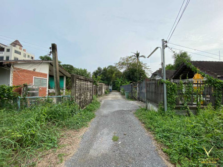 For SaleLandBang Sue, Wong Sawang, Tao Pun : Cheap land for sale, Soi Athon Uppatham. Pracharat Sai 1, Soi 10, good location, 204 sq m, suitable for building a residential house.