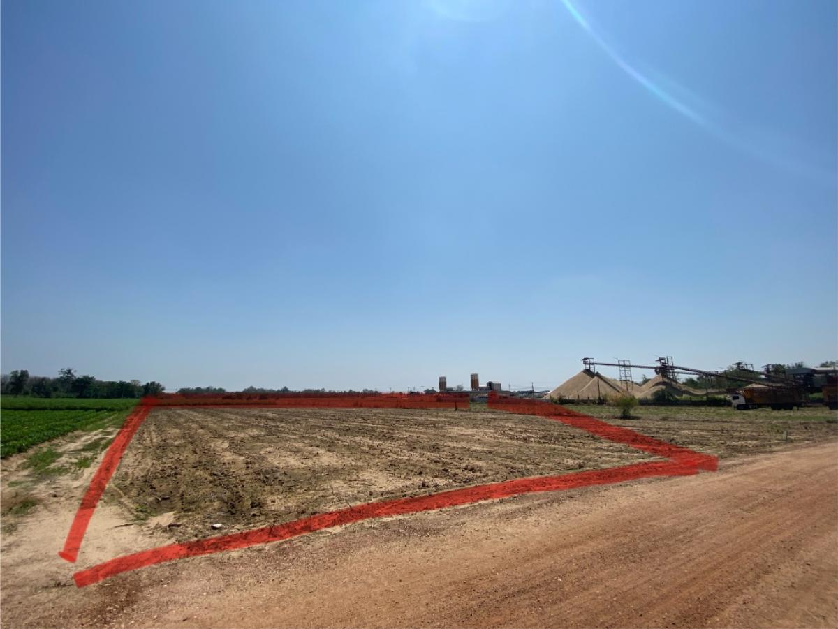For SaleLandKamphaeng Phet : Land for sale, 5 rai, Wang Bua Subdistrict, Khlong Khlung District, Kamphaeng Phet Province.