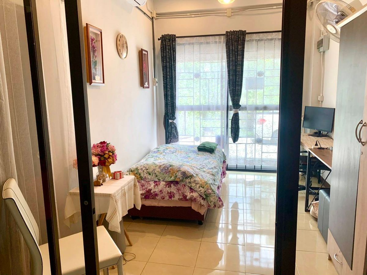 ขายอาคารพาณิชย์สมุทรปราการ สำโรง : (เจ้าของขายเอง)  ขายอาคารพาณิชย์ในซอยกิ่งแก้ว 19/1 9 ห้องนอน 9 ห้องน้ำ เนื้อที่ 17 ตร.ว. ราคาขาย 5,500,000 บาท เดินทางสะดวก ห่างจากถนนใหญ่ (ถนนกิ่งแก้ว) 100 เมตร ใกล้สนามบินสุวรรณภูมิ
