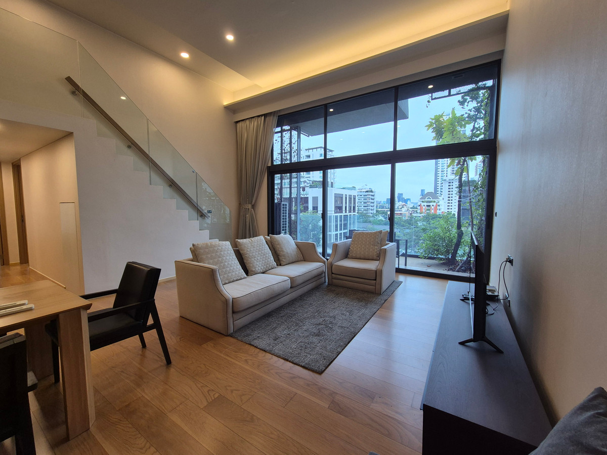 For RentCondoSukhumvit, Asoke, Thonglor : ✅️( Private Residence! ) Duplex 3 bedrooms, 140 sqm. Siamese Exclusive 31 Soi Sukhumvit 31, near BTS Phrom Phong, has Shuttle Bus to pick up and drop off.