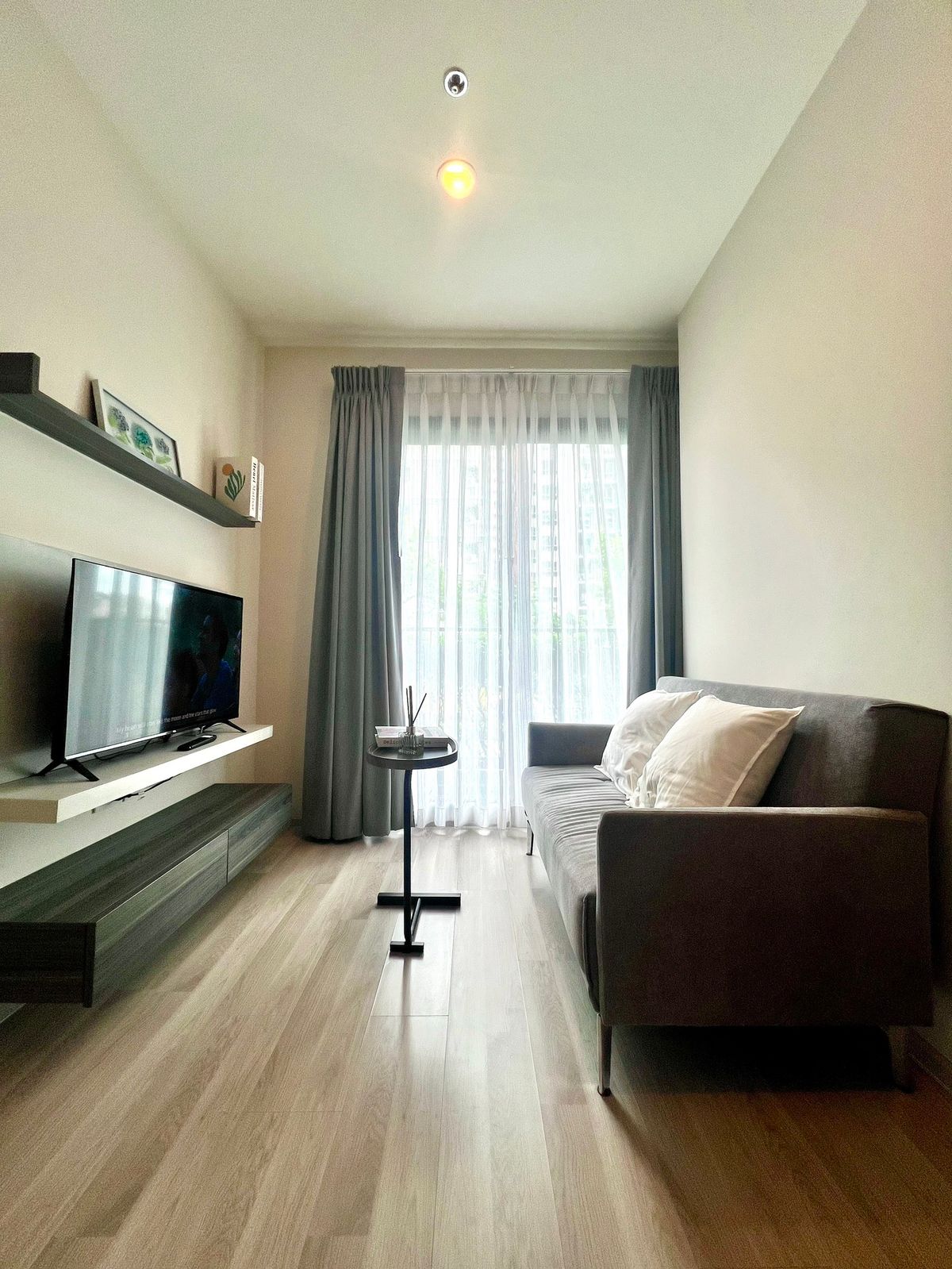 For SaleCondoRatchadapisek, Huaikwang, Suttisan : Sales Pool view Condo Centric Ratchada-Huay Kwang, 1 bedroom, large room, 32 sq.m.