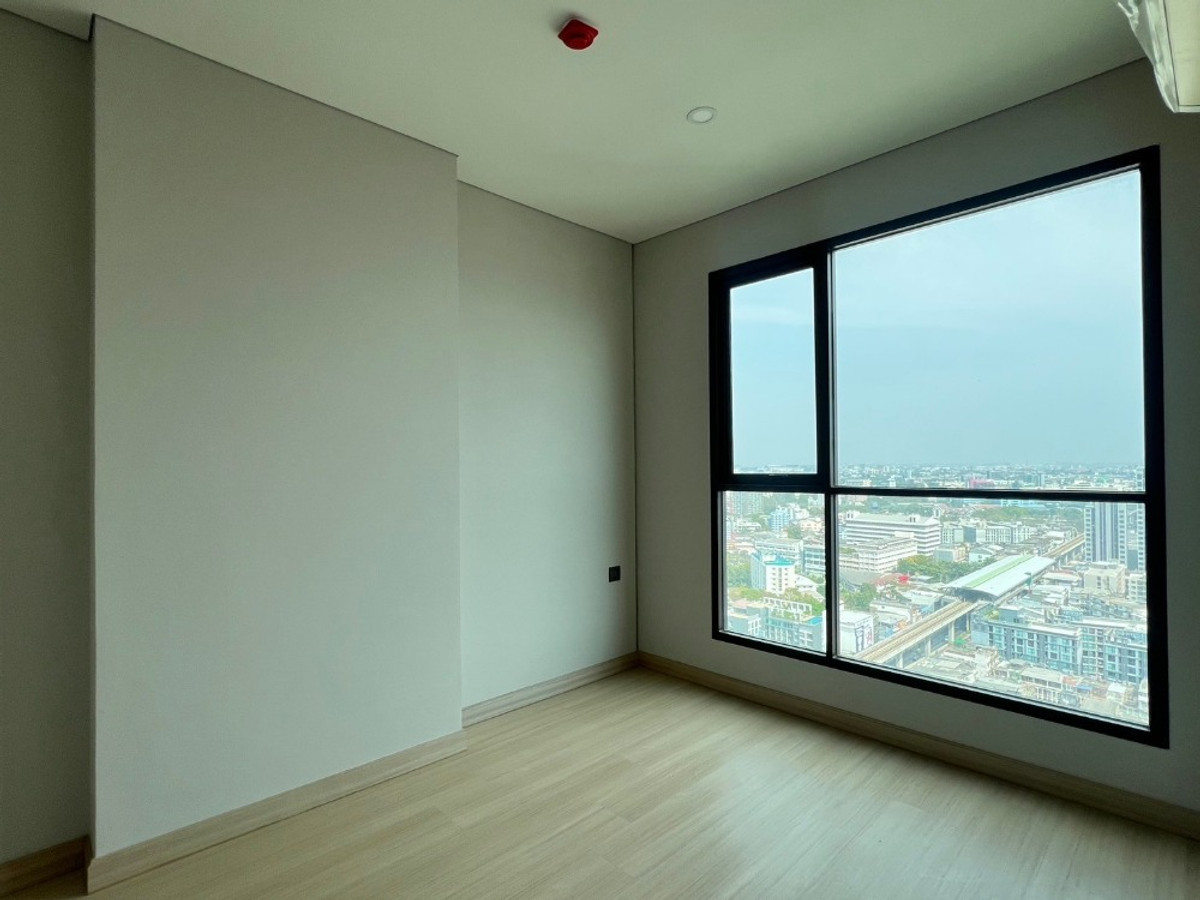 ขายคอนโดเกษตรศาสตร์ รัชโยธิน : ขายคอนโด ลุมพินี พาร์ค พหล 32 ใกล้ ม.เกษตรศาสตร์ BTS รัชโยธิน เพียง 350 ม. ราคาพิเศษ 2 ห้องนอน ขนาด 36.65 ตรม. ส่วนกลางครบ เดินทางสะดวก ม.เกษตรศาสตร์, SCB Park, Central ลาดพร้าว, รัชดา, BTS เสนานิคม,