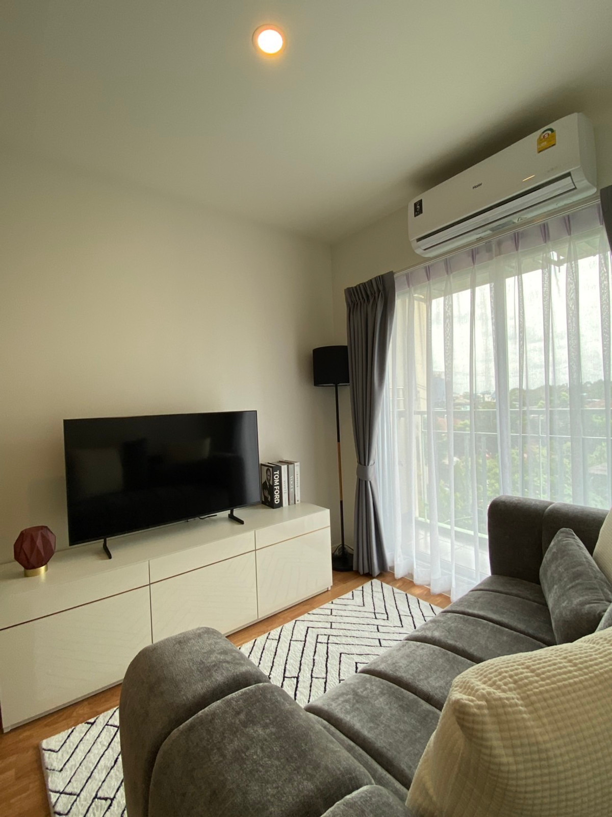 ขายคอนโดรัตนาธิเบศร์ สนามบินน้ำ พระนั่งเกล้า : ขายคอนโด ลุมพินี วิลล์ พระนั่งเกล้า-ริเวอร์วิว ใกล้ Central รัตนาธิเบศร์ ขายพร้อมผู้เช่า 1 ห้องนอน ขนาด 26 ตร.ม เฟอร์ฯครบ เดินทางสะดวก รัตนาธิเบศร์, สนามบินน้ำ, ปากเกร็ด, เหมาะกับนักลงทุน