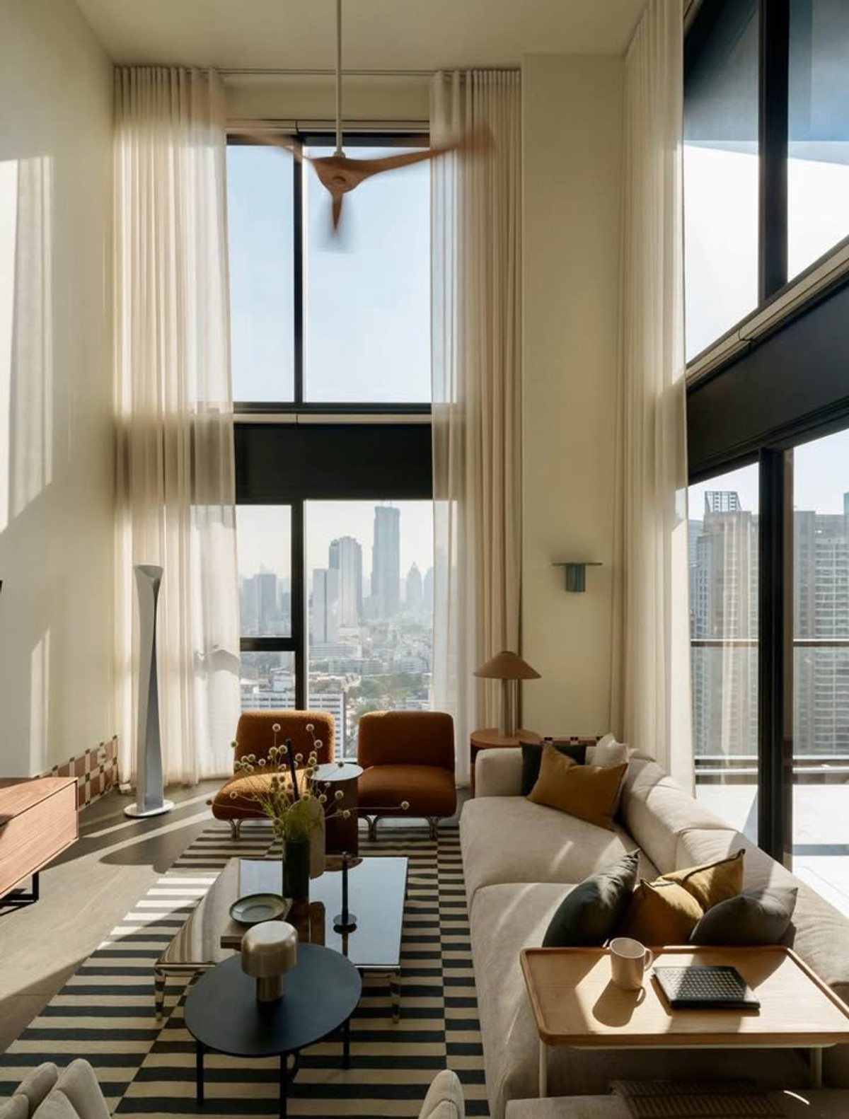 For RentCondoSilom, Saladaeng, Bangrak : +++Urgent rent +++ The Loft Silom** 2 bedrooms, 122 sq m, fully furnished, ready to move in.