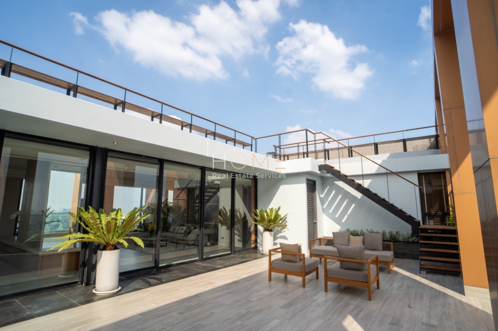 For SaleCondoLadprao, Central Ladprao : It's like a single house on top of a building ✨ The Issara Ladprao / PentHouse 5 Bedrooms (FOR SALE), The Issara Ladprao / 5 bedrooms (for sale) T485