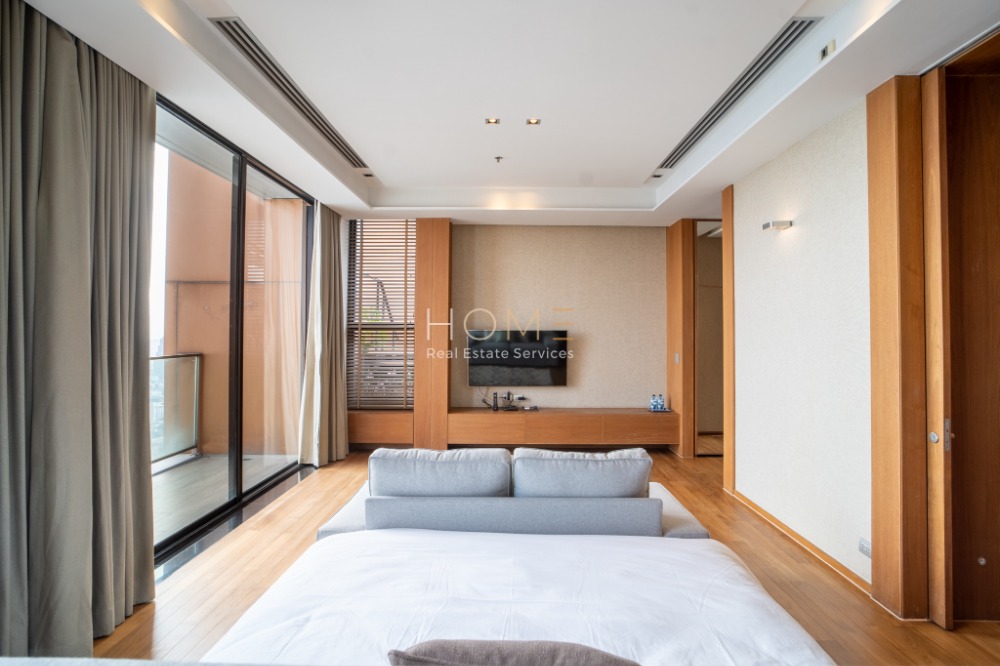 For SaleCondoLadprao, Central Ladprao : It's like a single house on top of a building ✨ The Issara Ladprao / PentHouse 5 Bedrooms (FOR SALE), The Issara Ladprao / 5 bedrooms (for sale) T485